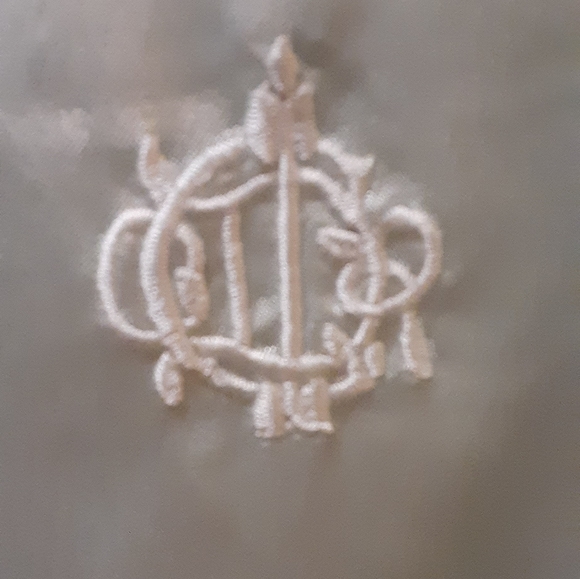 CHRISTIAN DIOR WOMAN'S SILKY MINT GREEN PAJAMA TOP - Picture 2 of 7